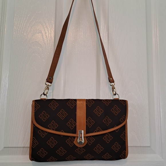Sac Givenchy Vintage Signature Pattern Shoulder Bag. - Picture 2 of 11